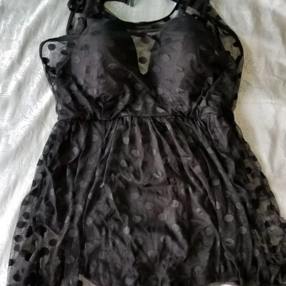 Swimsuit - Picture 2 of 4